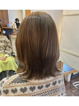 オッヂヘア(oggi hair) 外ハネレイヤー