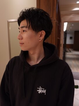 ビュートリアム265(BEAUTRIUM 265) #メンズパーマ・メンズカット・センターパート・くせ毛活かし