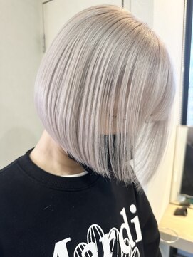 オリ(‘Oli) ホワイトシルバー