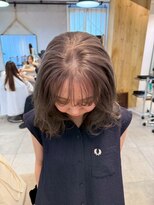 ロマリア(Lomalia)&nbsp;乾かすだけでキマる髪/馴染むハイトーングレージュ