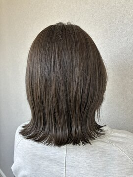 ミリ(milli) 透明感ベージュ