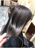 グレージュ ミディアム