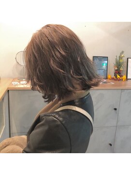 クラン(clan) clan厚めバングフェザーロング