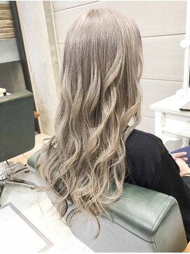 レミー人毛100％　4番30枚＋ミルクティーアッシュ40枚 368fdd3e0596166641eb6adb327b7a
