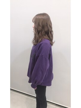 リボーン 大江店(reborn) 透明感グレージュ×波ウェーブ