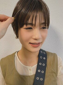 レガロ(Regalo) 束感バングショート