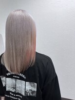 ゴデーレ(GODERE)&nbsp;ゆるっとアシメインナーカラーホワイトブロンド×ペールオレンジ