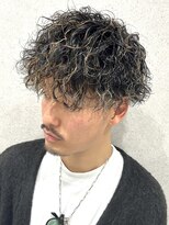 縁 ハナレ(en 870)&nbsp;メッシュ　ツイスパ　前下がりマッシュ