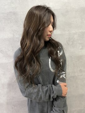 グロウバイニューヨークニューヨーク(Grow by NYNY) 【坂本】ハイライト×グレージュ×イルミナカラー