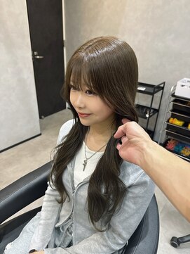 フィーカ(fika) 育てて作るオリーブグレージュ 担当岩松