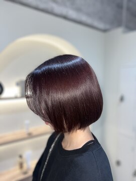 ジーナ 博多筑紫口(Zina) 上質ボブの深みレッド