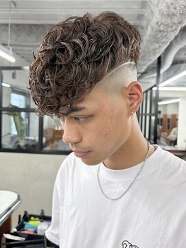 ニコ トウキョウ ロジック(nico TOKYO Logic) スキンフェードスパイキーショートパーマ短髪刈り上げ