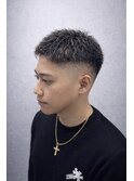 ラフにキマる短髪フェードスタイル