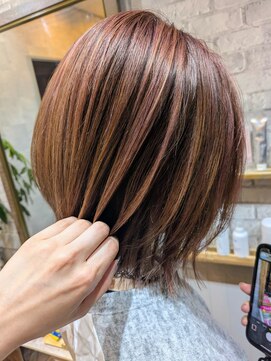 エゾンス(Aisance) 外はねショートボブ