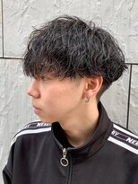 ジーニー 本厚木(Genie)&nbsp;フェザーパーマサーフカール刈り上げセンターパート