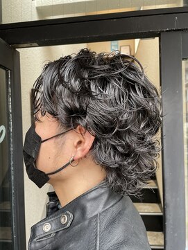 ワンコア (ONE CORE) 【センターパートウルフパーマ】