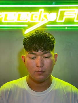 グリーディーフォックス 代々木(Greedy FOX) 韓国マッシュ/センタ-パ-ト/ツイストスパイラル/スキンフェード