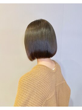 ブロッサム 東久留米店(Blossom) 20代30代40代前下がりストレート大人ボブリップライン