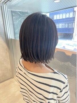アイディール 心斎橋店(:ideal) シークレットハイライトで白髪ぼかし☆切りっぱボブ☆/心斎橋