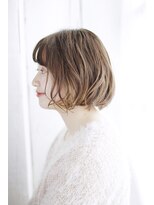 シュシュット(chouchoute)&nbsp;斜めバングデザインカラーシルキーベージュグレージュカラー/134