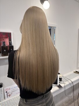 ヴィア(Via) 10代20代30代／ミルクティーベージュ/ハイトーン/髪質改善