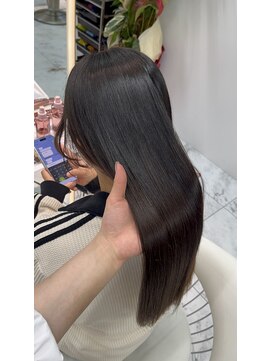 ロンドルピナス 小倉(Lond Lupinus) ブルーブラック/ワイドバング/美髪のススメ/外ハネボブ/北九州/