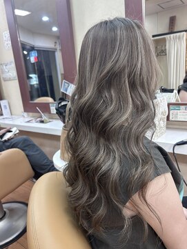 パルティール(Partir) 大人女性におすすめ 上品に仕上がるナチュラルハイライト