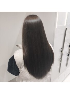 アース 上大岡店(HAIR&MAKE EARTH) 赤みを抑えた深みオリーブカラー【上大岡】