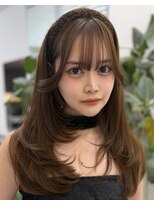 リア(riah) 韓国ヘアーハッシュカットレイヤーカットハイライトカラー