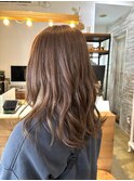ブラウンベージュ