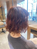 ココ(qoqo)&nbsp;外国人風パーマ　くせ毛風　アプリコットカラー
