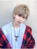 束感ショート×ミルクティーベージュ