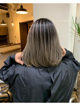 ハウンド(HAWND) バレイヤージュ×ホワイトグレージュ!