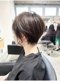 大人ショートヘアイルミナカラーグレーベージュ/カーキ