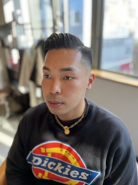 リバレッジ 広尾(Leverage) 外国人風七三スキンフェード