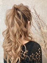 アールイー(Re:)&nbsp;ハーフポニーテール