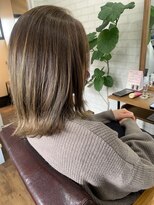 ライフ 住道店(Lyfe)&nbsp;デザインカラーハイライト_アッシュベージュ毛先外ハネカール_89