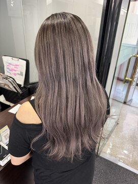 アイズ 本厚木(AIZU) シャドウルーツミルクティーベージュ