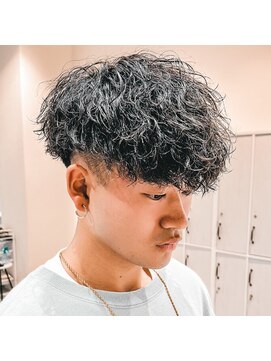 ルースト 渋谷店(ROOST) MEN’S HAIR/波巻ツイストスパイラル/フェザーパーマ/渋谷美容院