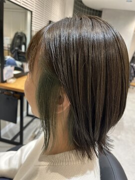 オールマイティービューティーモア(ALLMYTEA Beauty more+) くびれショート×イヤリングカラー