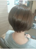 ショートボブ
