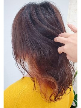 エイムヘアメイク 舟入店 チラ見せインナーカラー
