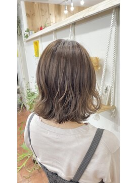 ルオーゴ(Luogo) ミディ×アッシュベージュ