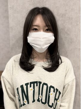 ケリーアン 太田(kelly.un) ワンカールでキマるレイヤーミディ