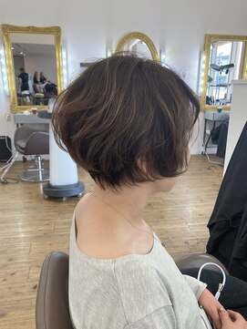 コワファースト 別府 丸みショート×ベージュ