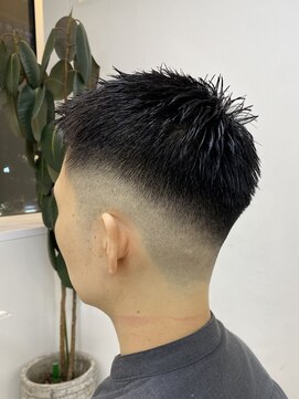 アルターシェリー(aL-ter che'rie) フェードカット