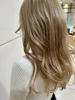 リーナ ビューティガーデン(LiNA BeautyGarden)&nbsp;外国人風ベージュで叶える柔らかウェーブ/ダブルカラー