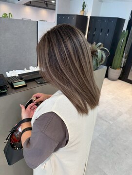 メリー オオサカ(Merly Osaka) 中明度バレイヤージュ