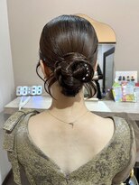 ミラ(Mila)&nbsp;トレンド★カチモリシニヨン♪結婚式お呼ばれヘア