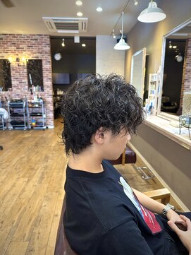 ヘアーメイクロージー 八軒店 (HAIR MAKE ROSY) ツイストスパイラルパーマツーブロフェザーパーマハイライト